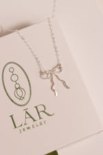 Bow Necklace